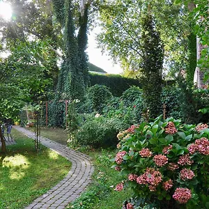 https://tresor-barska-apartments.krakowhotelspoland.com