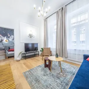 https://ruby-deluxe-suite.inbudapesthotels.com
